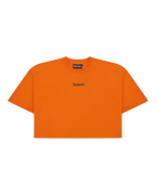 Oranje Jägermeister cropped tee met een groen merkelogo.