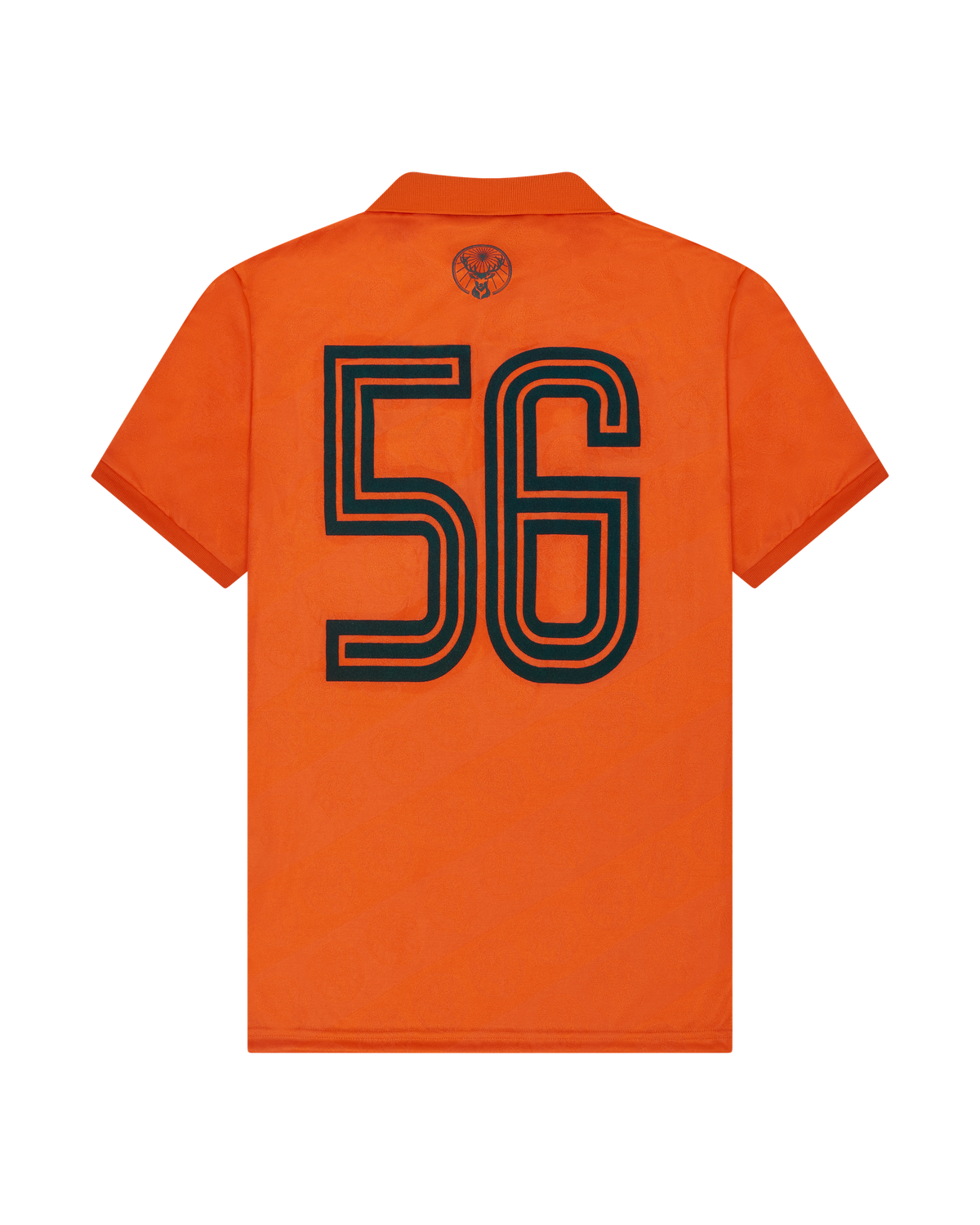 Oranje shirt met zwart nummer 56 op de achterkant van het shirt.