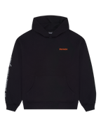 Zwarte hoodie met een logo op de borst